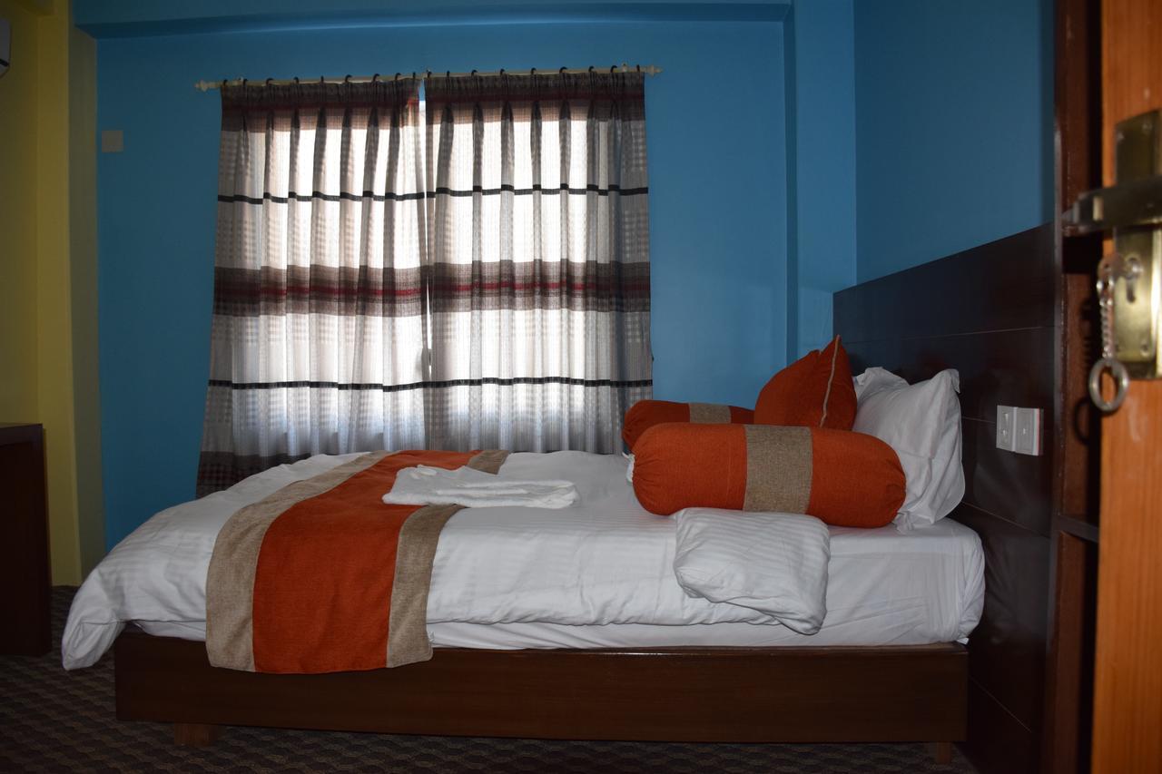 Hotel Rosemary Homes Pokhara Exterior foto